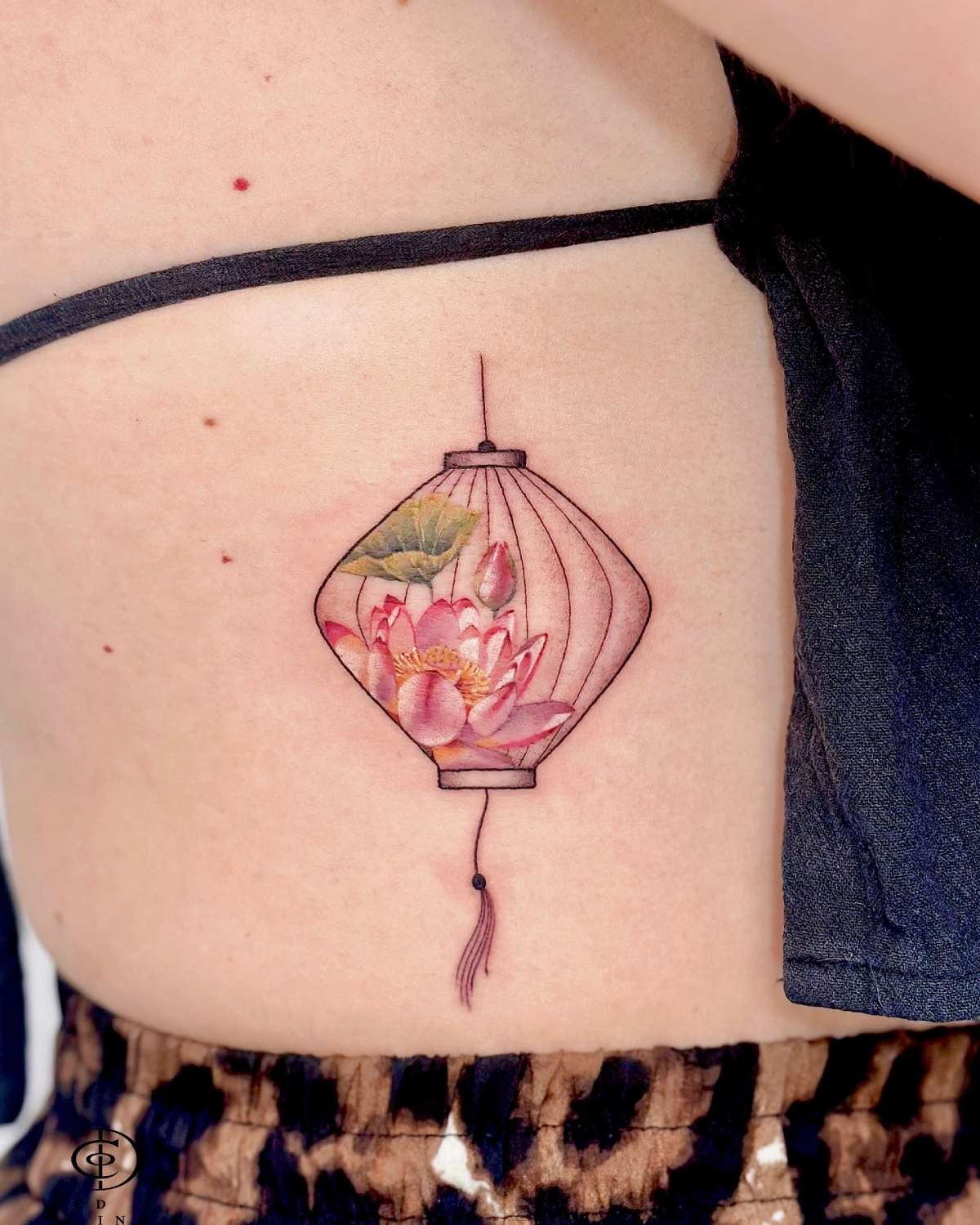 Small Flower Tattoos: Cute and Simple Design Ideas Small Flower Tattoos: Cute and Simple Design Ideas