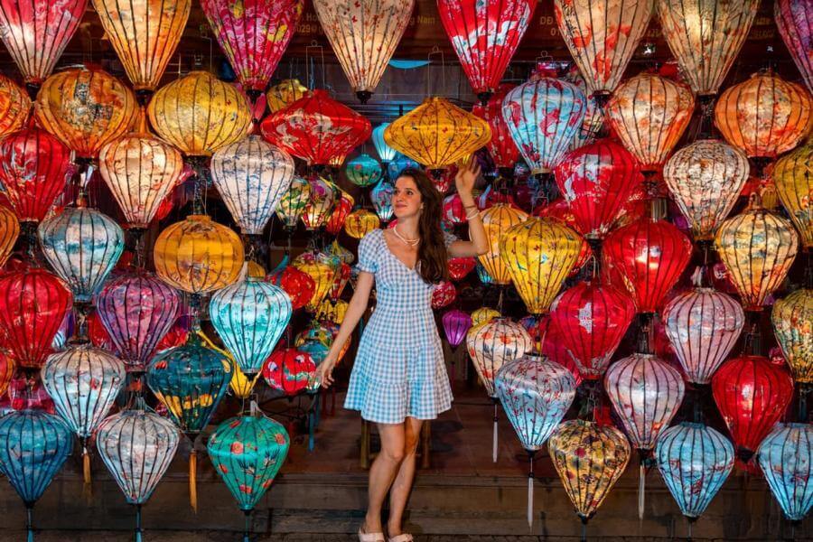 5-Day Heritage & Coastline Journey in Central Vietnam