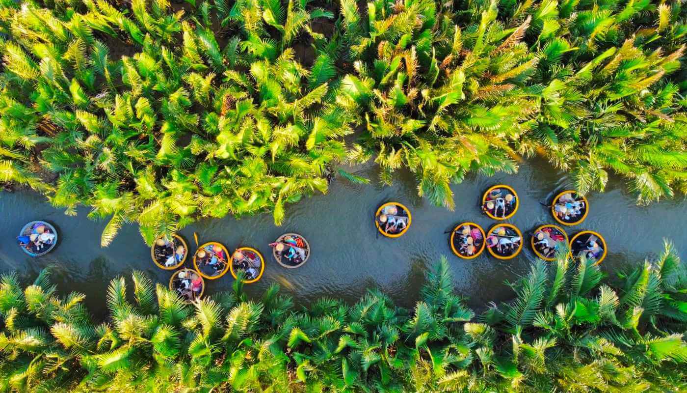 5-Day Heritage & Coastline Journey in Central Vietnam