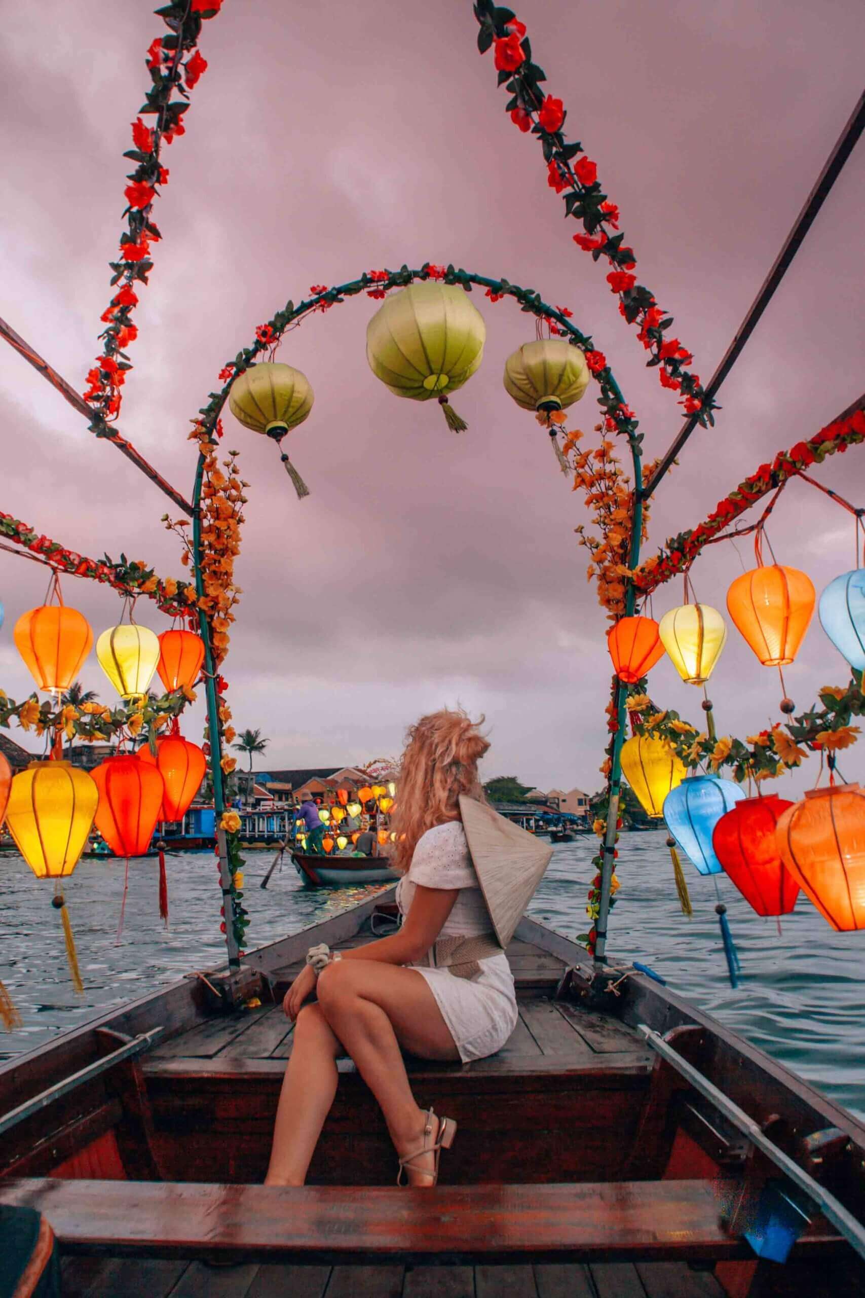 5-Day Heritage & Coastline Journey in Central Vietnam