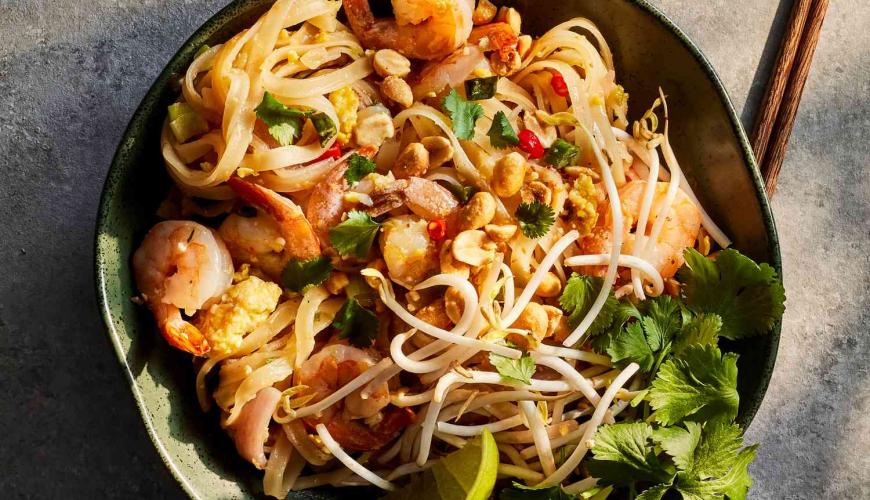 What to Eat in Thailand: Top Thai Dishes & Street Food Experiences You Shouldn’t Miss