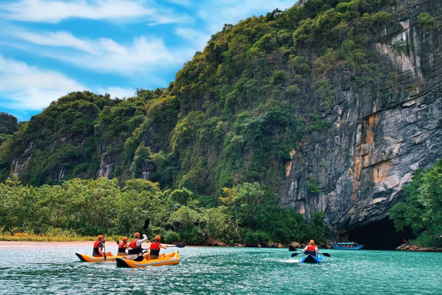 10-Day Vietnam Highlights Tour (North to South Adventure)