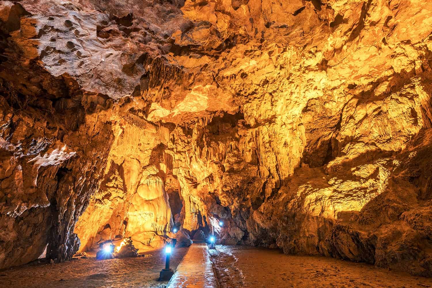 4 Days Sapa & Halong Bay Tour from Hanoi (Short Vietnam Itinerary)