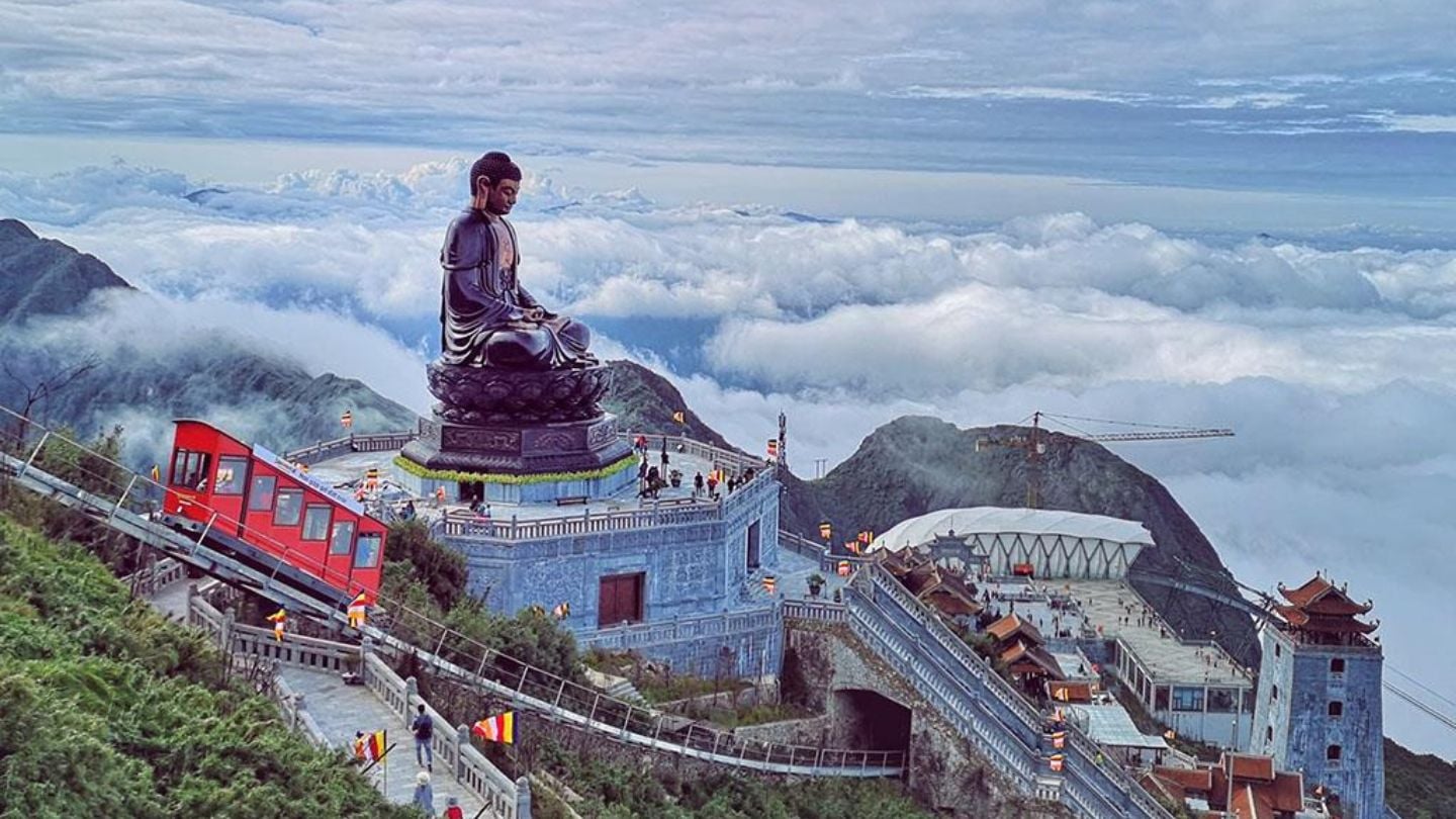 4 Days Sapa & Halong Bay Tour from Hanoi (Short Vietnam Itinerary)