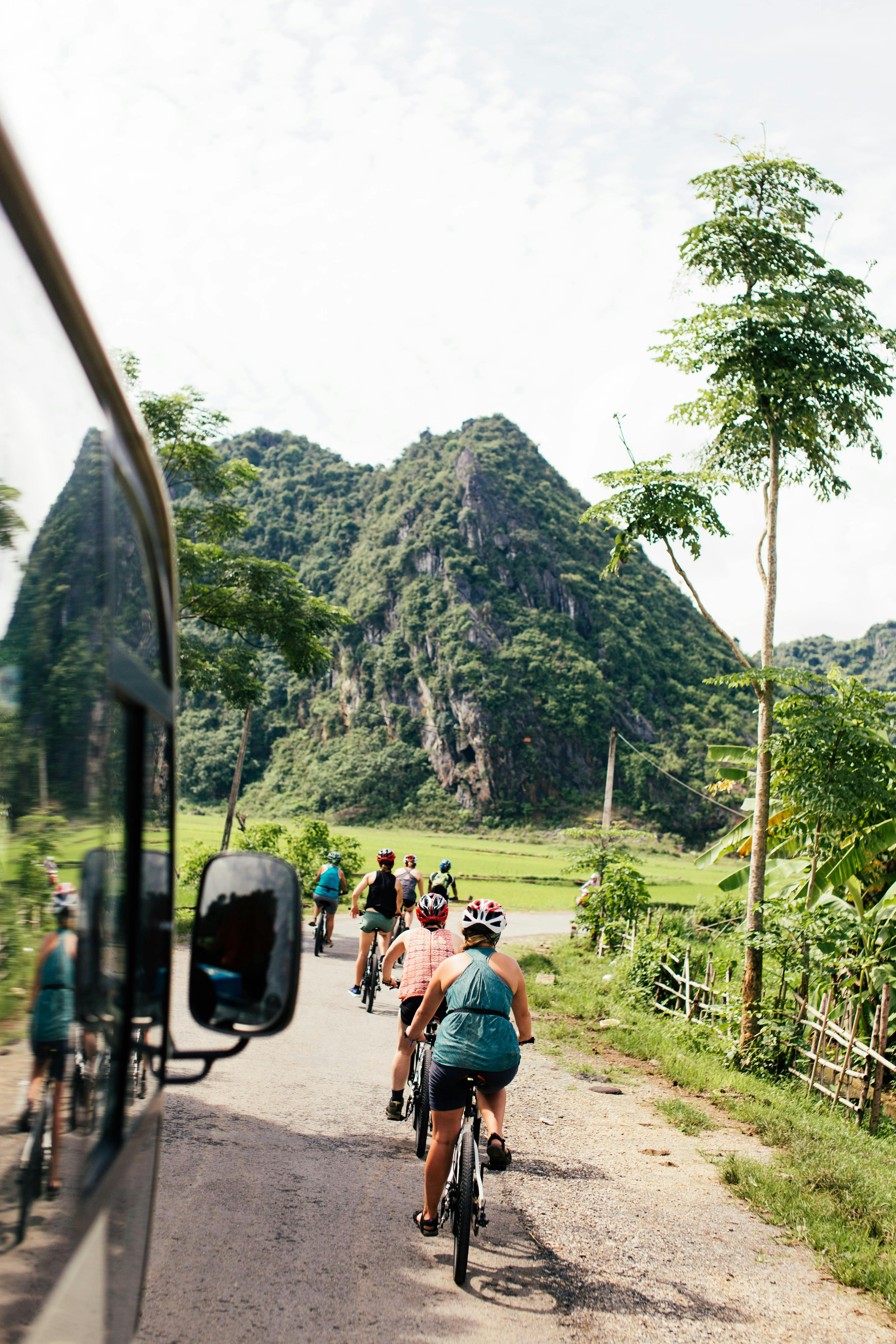 From Hanoi: Private Ninh Binh Escape – Van Long Reserve, Hidden Cycling & Artisan Village (Pick-up & Drop-off in Hanoi or Ninh Binh)