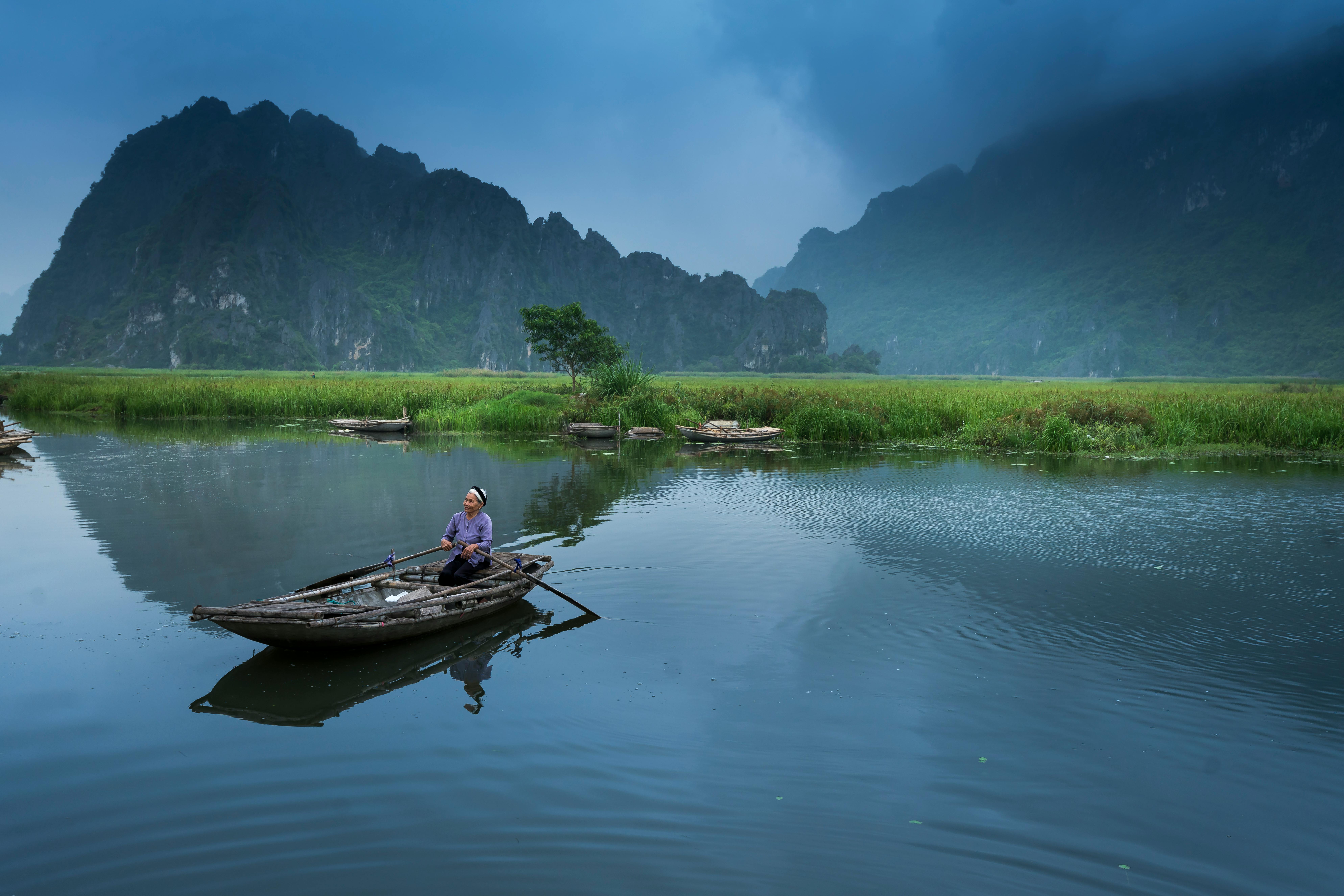 From Hanoi: Private Ninh Binh Escape – Van Long Reserve, Hidden Cycling & Artisan Village (Pick-up & Drop-off in Hanoi or Ninh Binh)