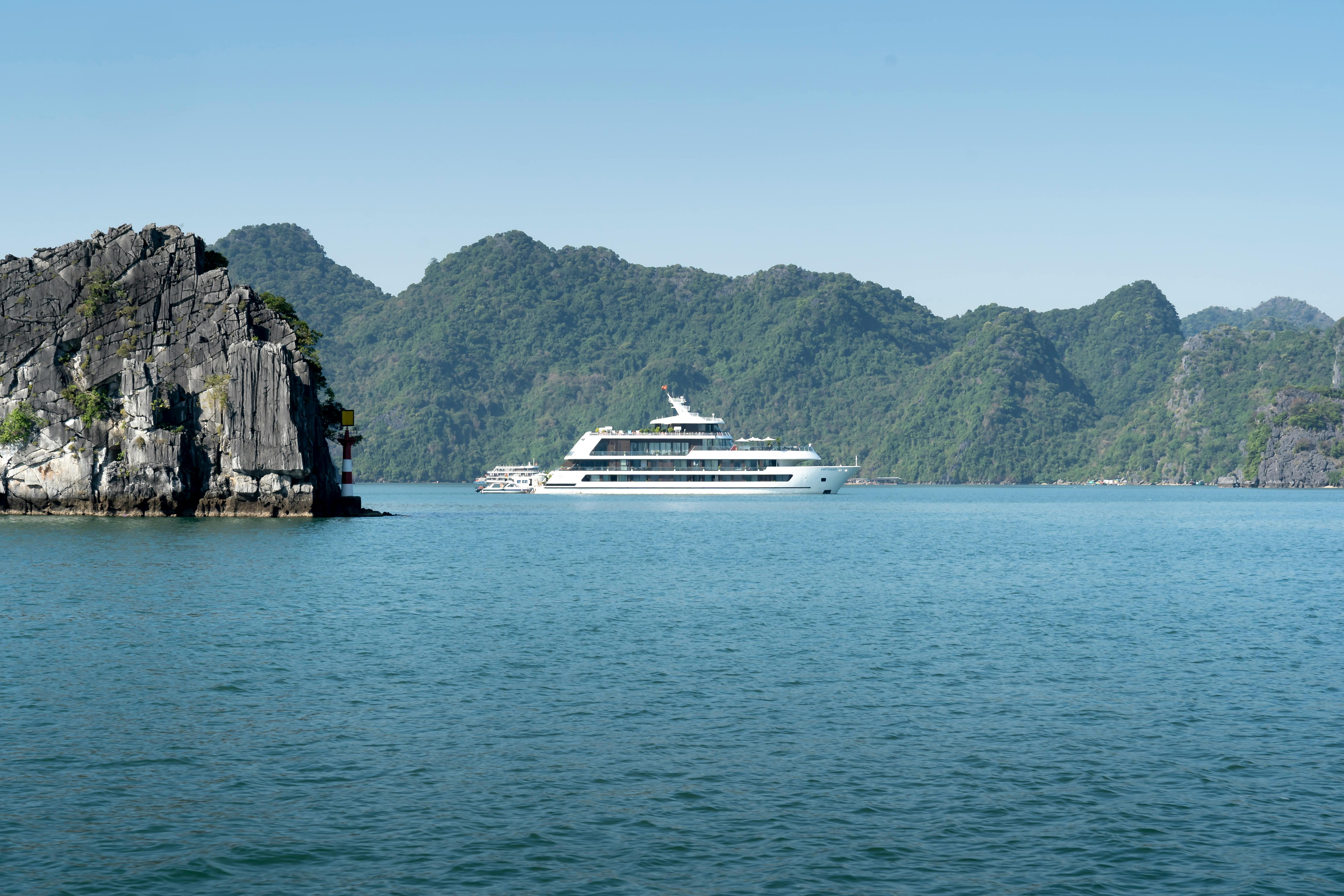 Ha Long Bay day trip