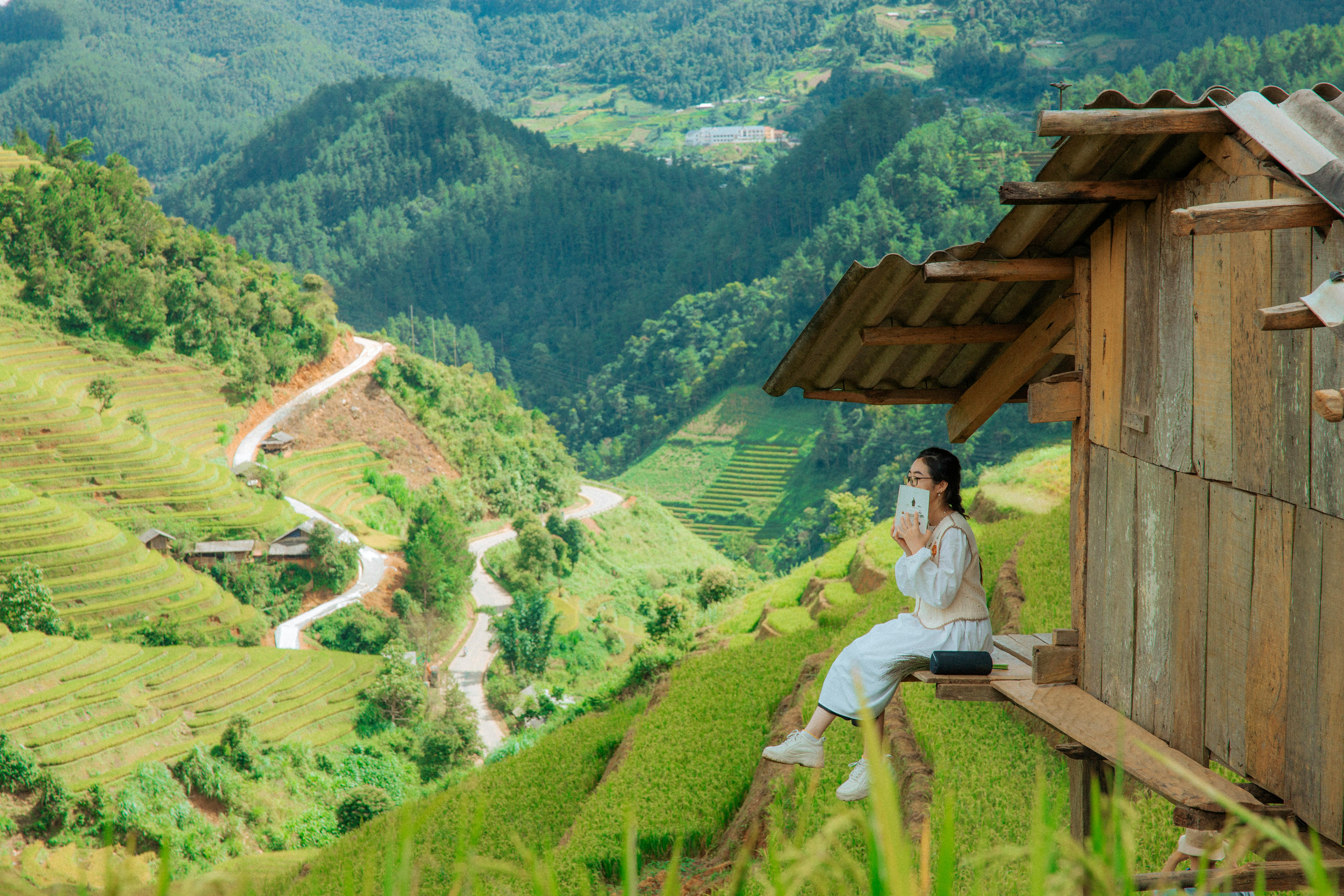 Moc Chau Travel Guide: Vietnam’s Most Overlooked Highland [Azotar Travel]