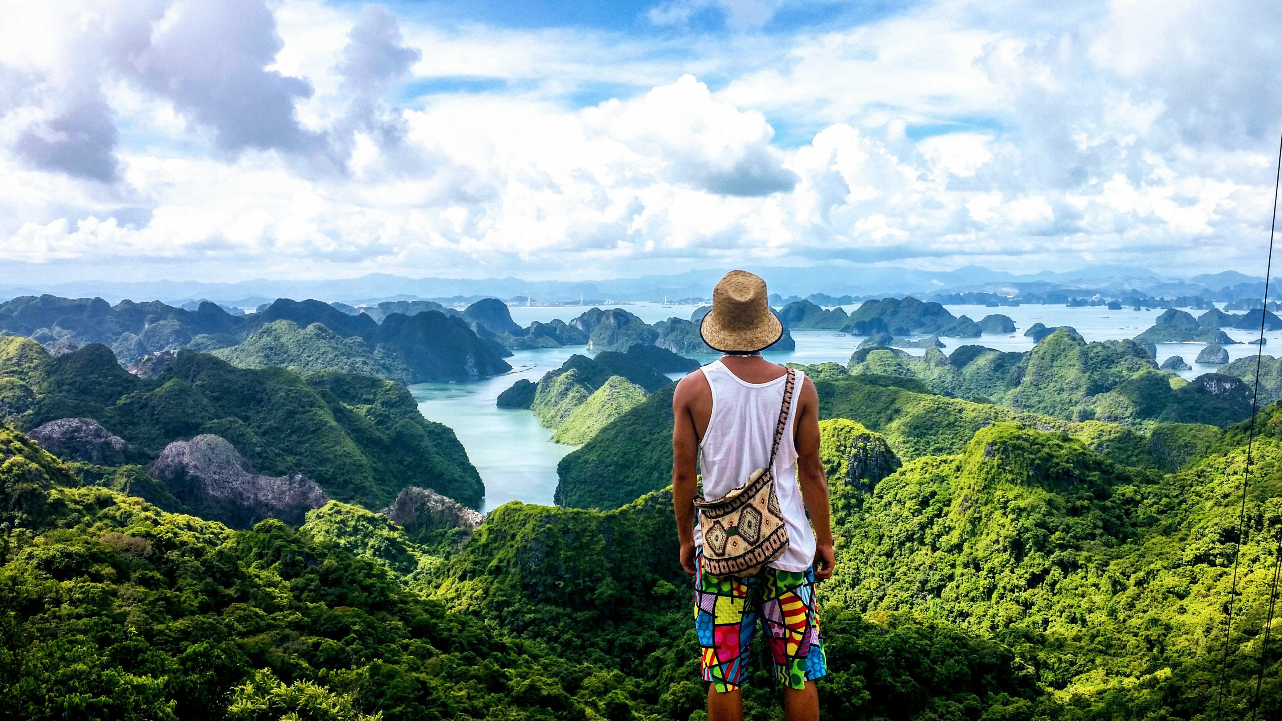Private Tour vs Group Tour vs Solo Travel in Vietnam: An Honest Comparison [Azotar Travel]