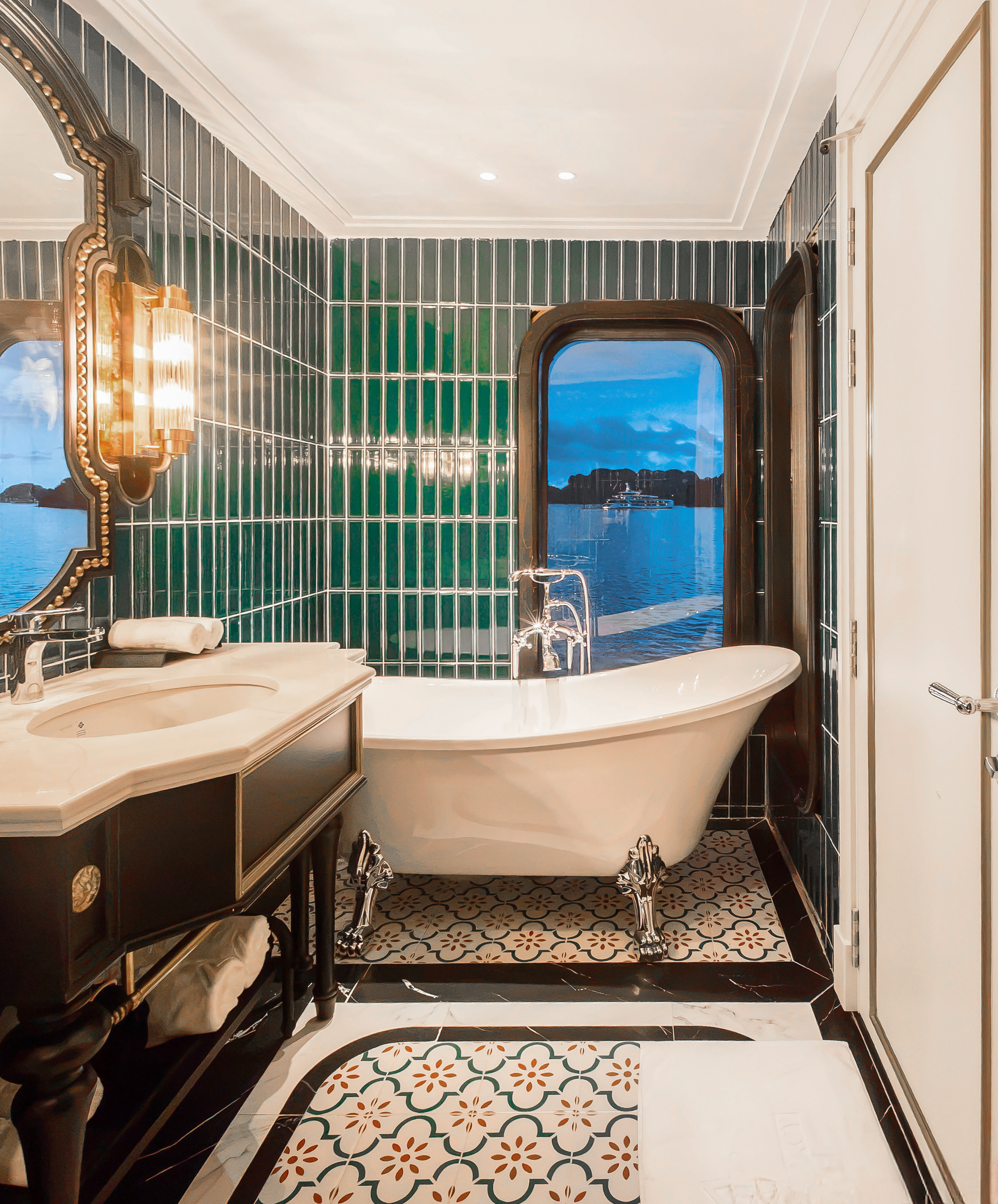 2D1N & 3D2N on 6-star Orient Legacy Cruise – Luxury Ha Long Bay – Lan Ha Bay Cruise