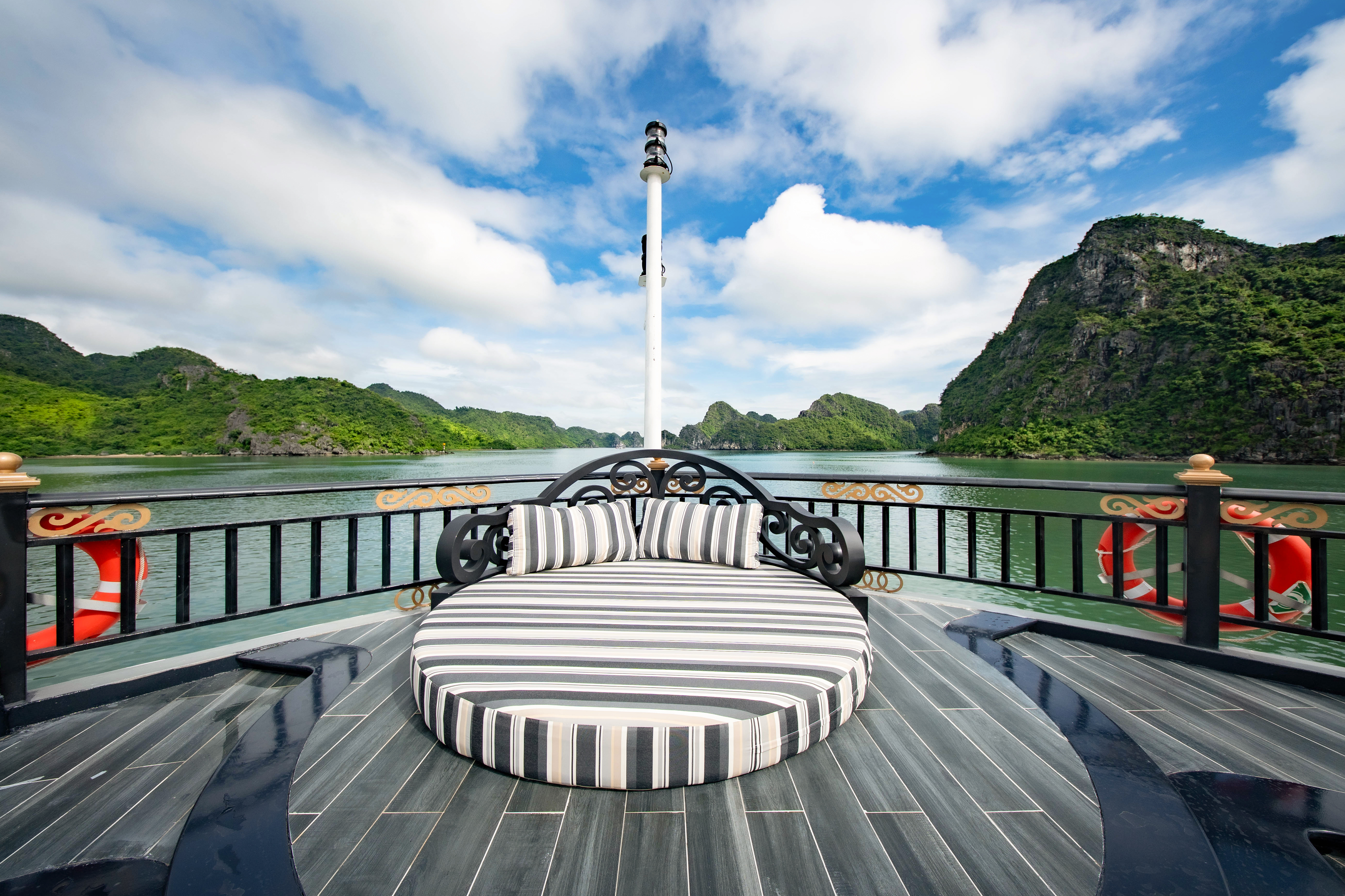 2D1N & 3D2N on 6-star Orient Legacy Cruise – Luxury Ha Long Bay – Lan Ha Bay Cruise