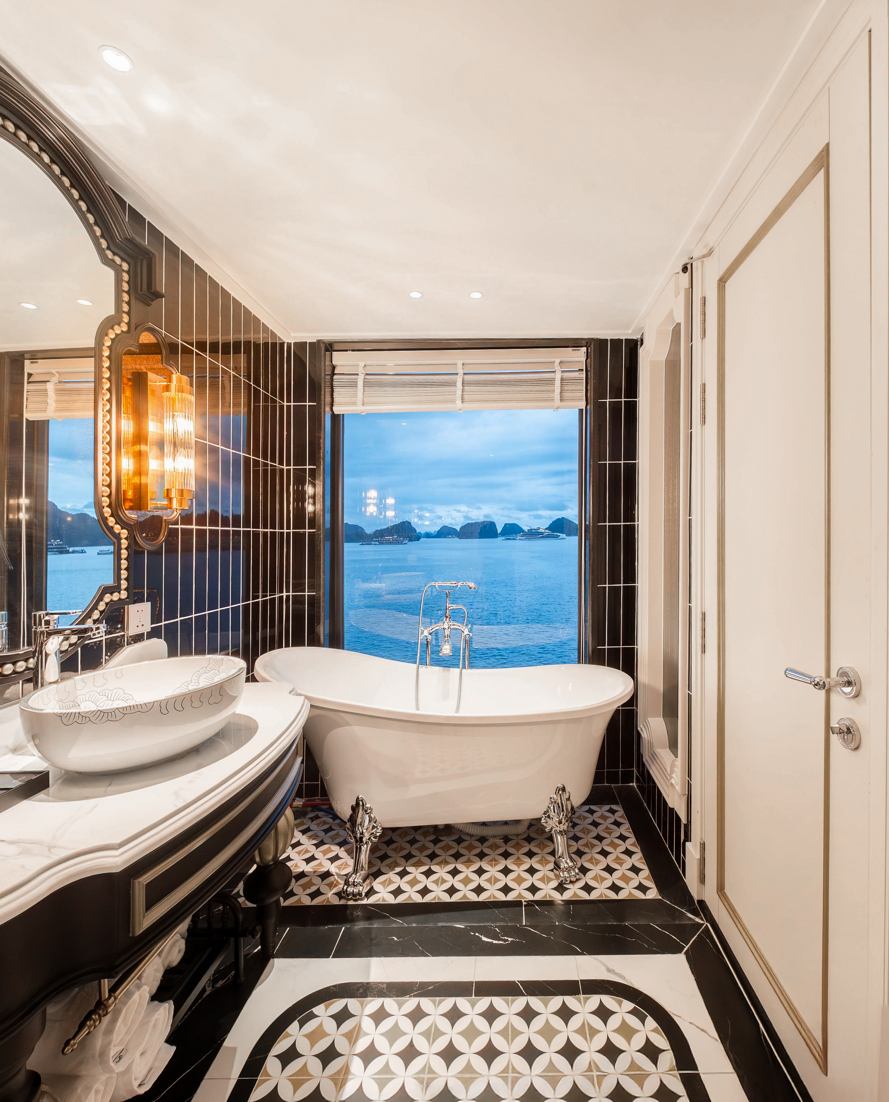 2D1N & 3D2N on 6-star Orient Legacy Cruise – Luxury Ha Long Bay – Lan Ha Bay Cruise