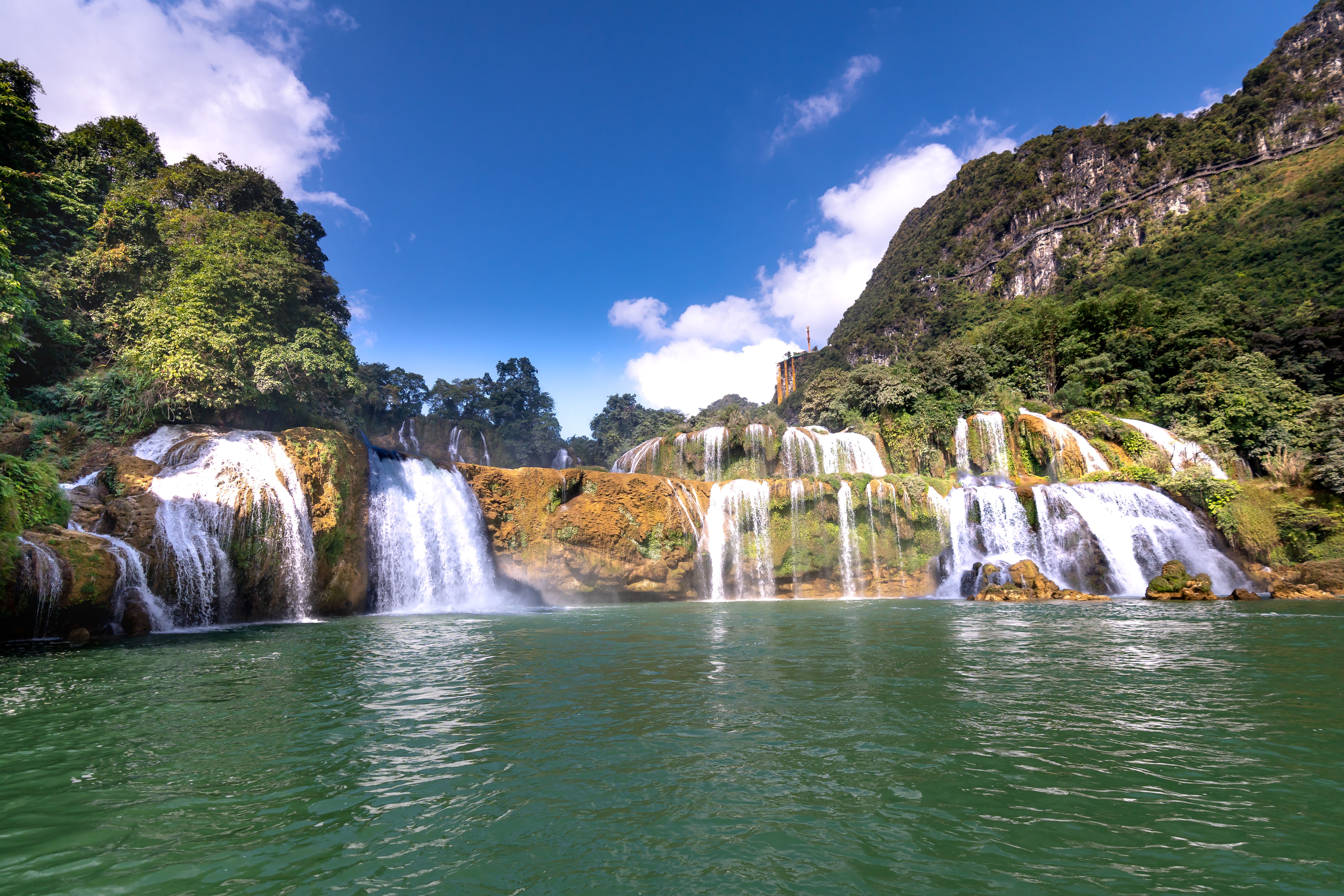 Cao Bang Travel Guide: Waterfalls, Caves & Hidden Villages of Northern Vietnam