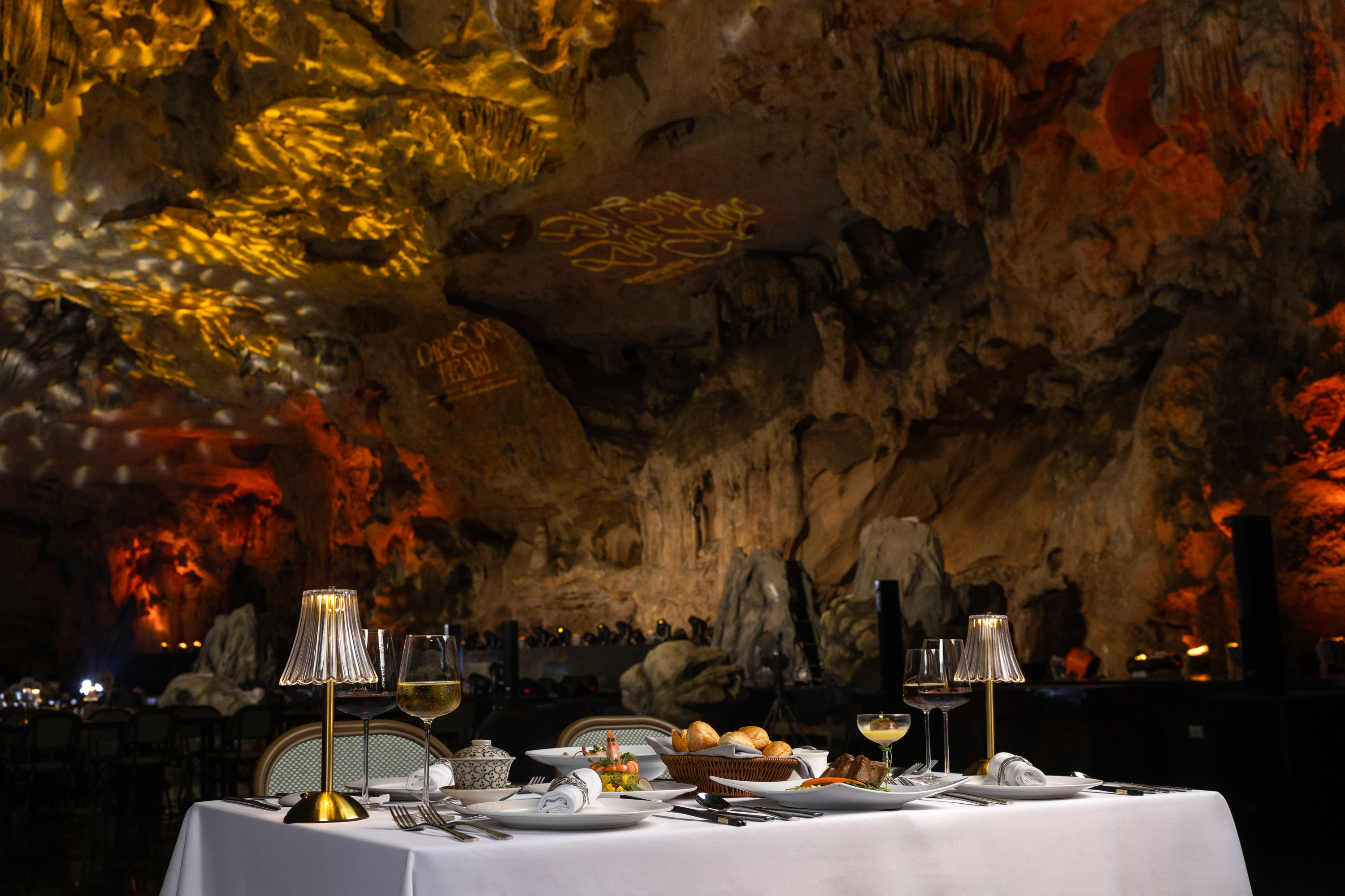 3-Day Vietnam Tour: Ninh Binh, Ha Long Bay & Dragon Pearl Cave Dinner Show
