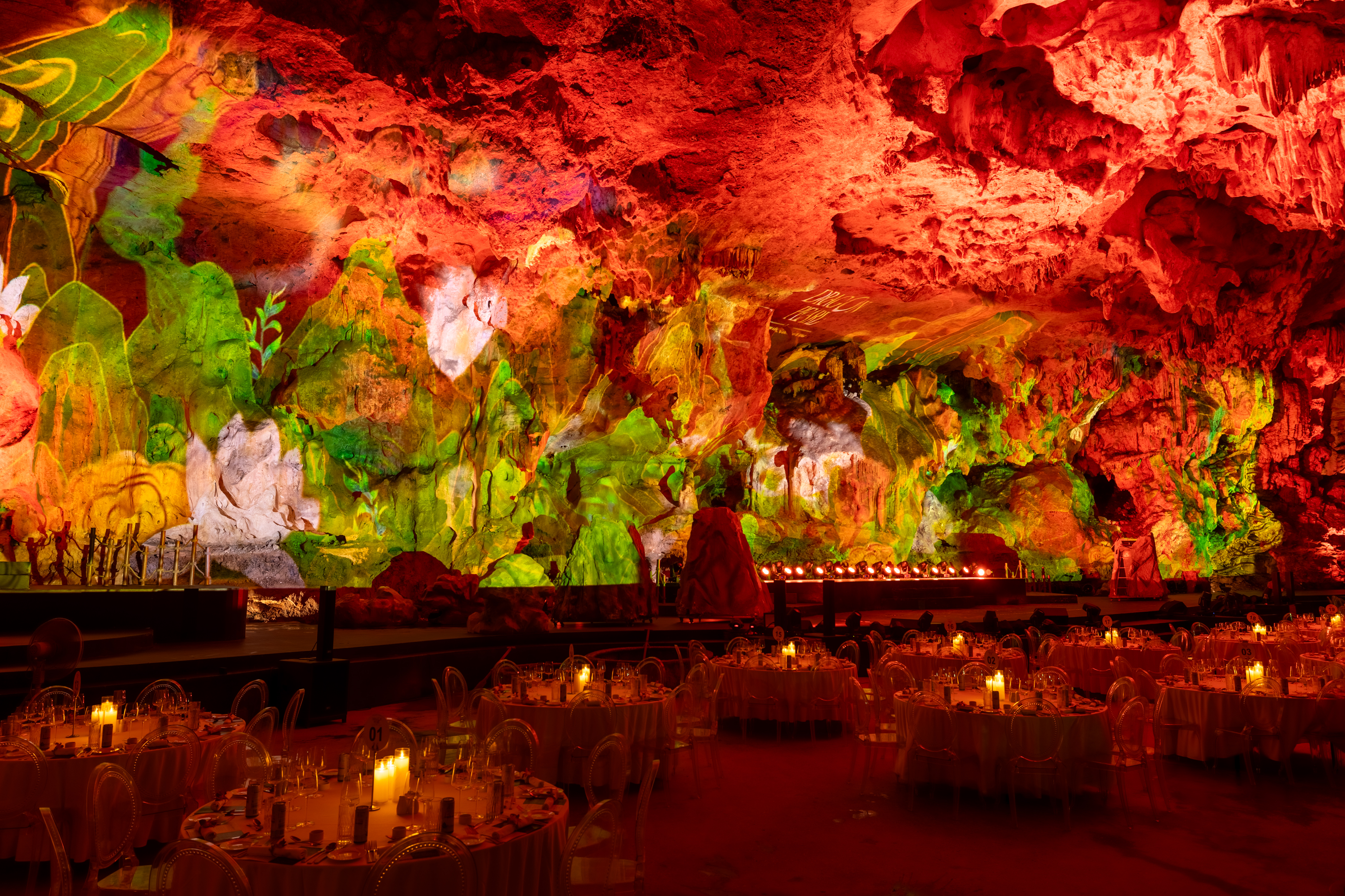 3-Day Vietnam Tour: Ninh Binh, Ha Long Bay & Dragon Pearl Cave Dinner Show