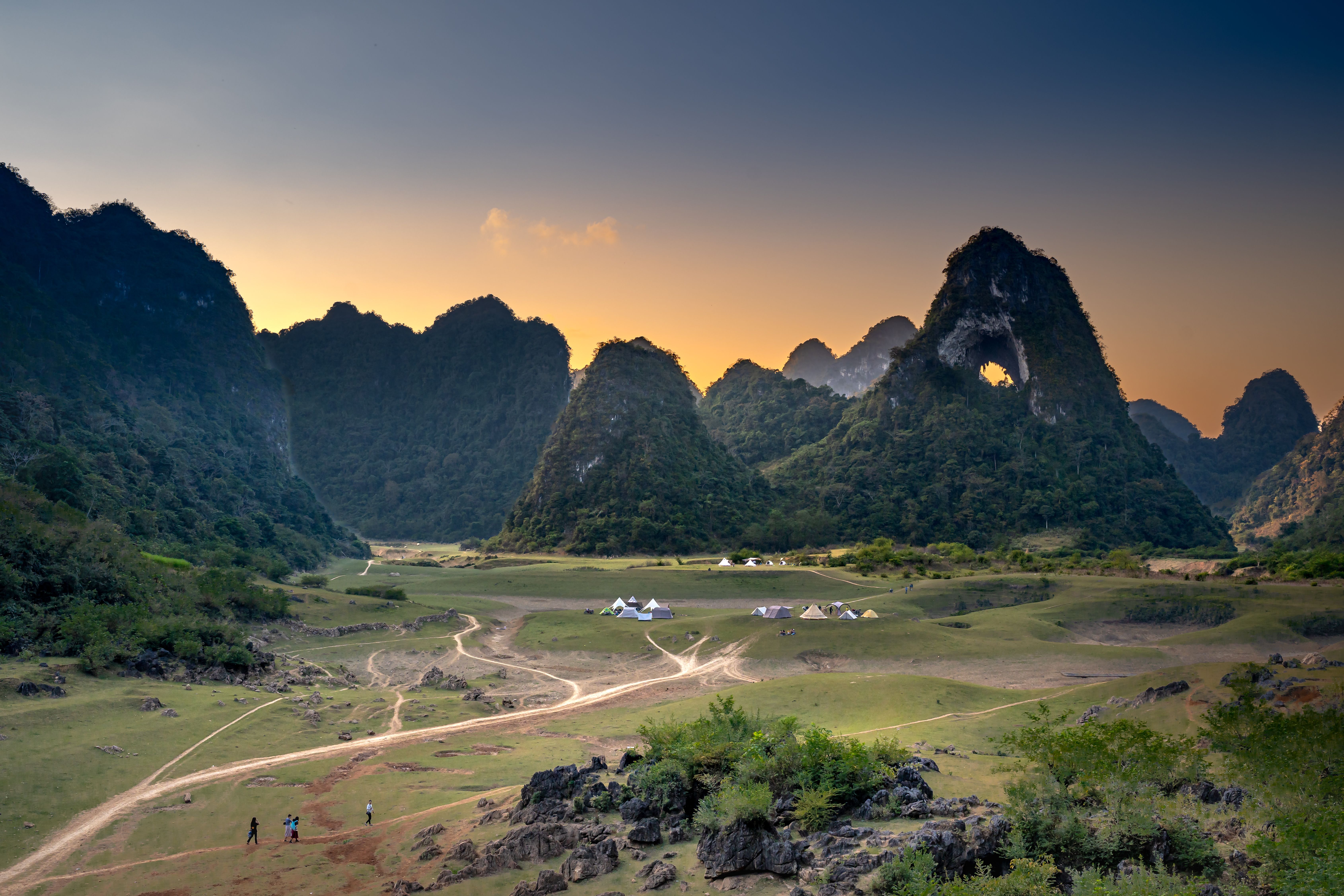 Cao Bang 2 Days 1 Night Tour: Local Life, Traditional Crafts & Hidden Valleys