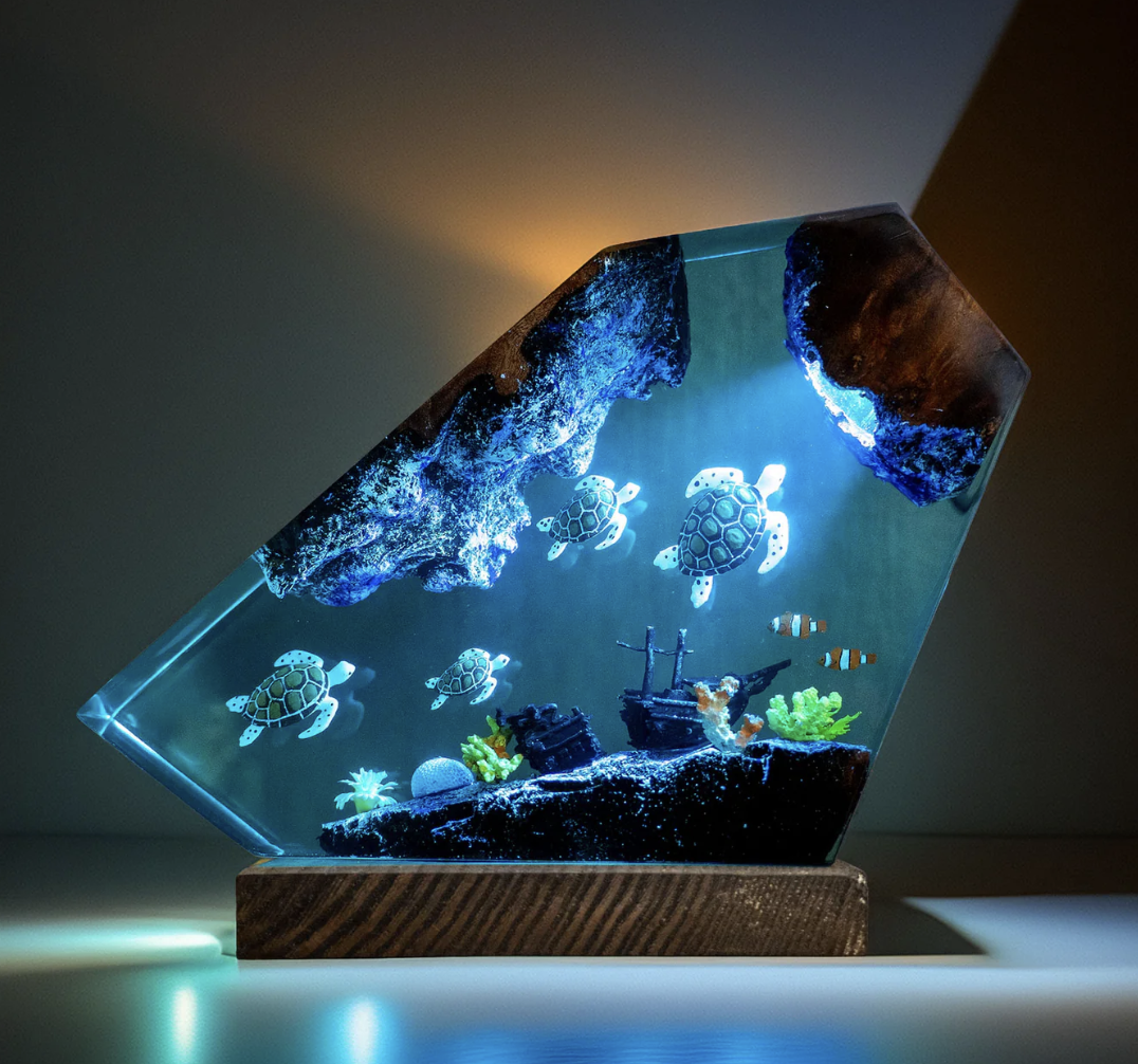 sea turtle family resin lamp