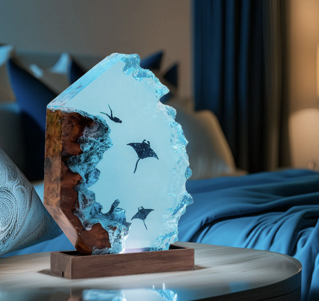 manta ray resin lamp