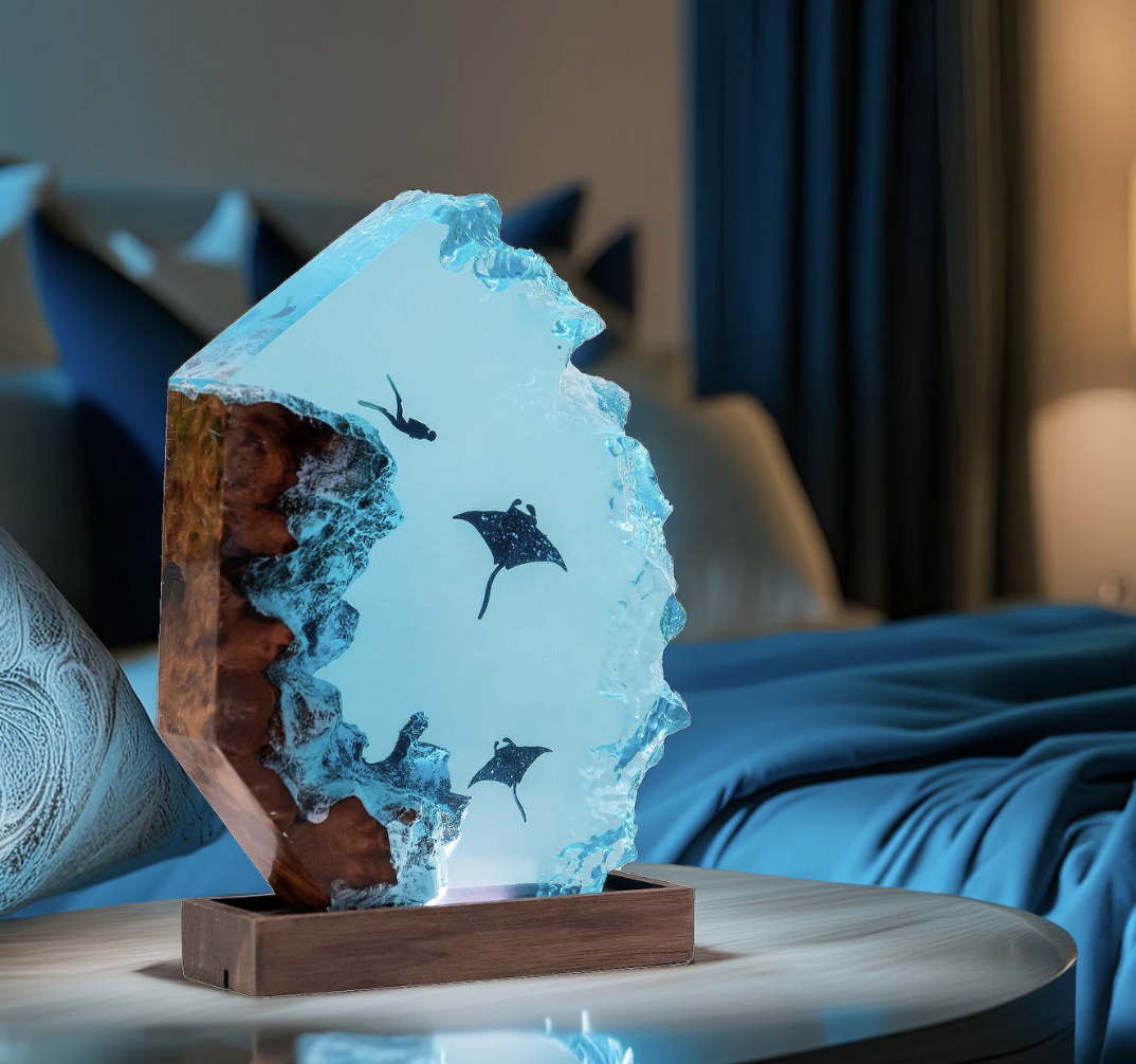 ocean depths manta ray resin lamp