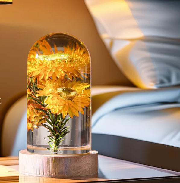 everlasting strawflower resin lamp