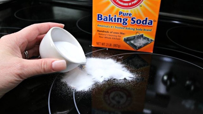 Cách Làm Sạch Mặt Bếp Từ Bị Cháy Bằng Baking Soda