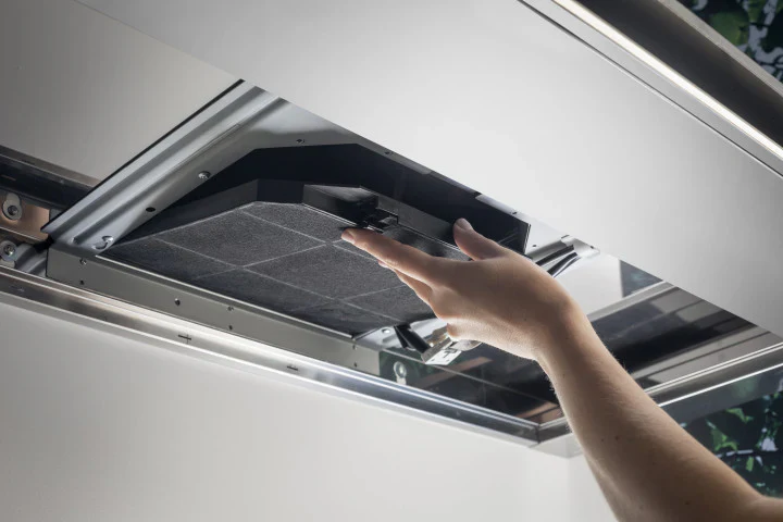 Hướng Dẫn Thay Than Hoạt Tính Cho Máy Hút Mùi Chuẩn Kỹ Thuật