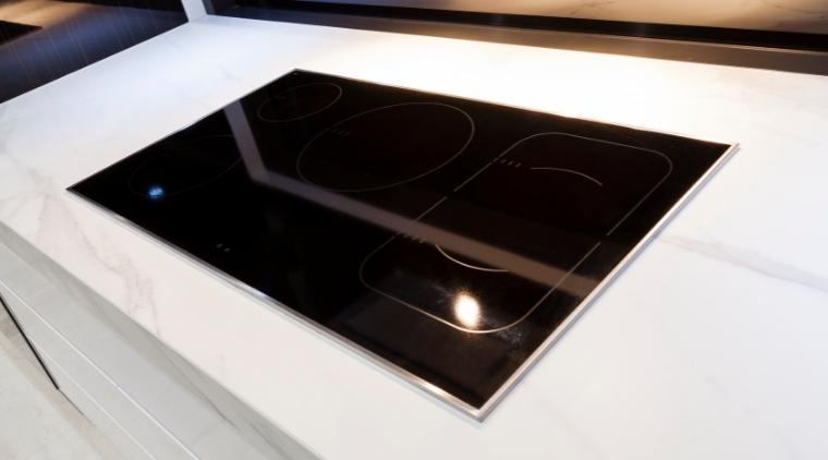 Bếp Điện Từ Bị Vỡ Mặt Kính - Nguyên Nhân, Mức Độ Nguy Hiểm Và Hướng Dẫn Xử Lý An Toàn