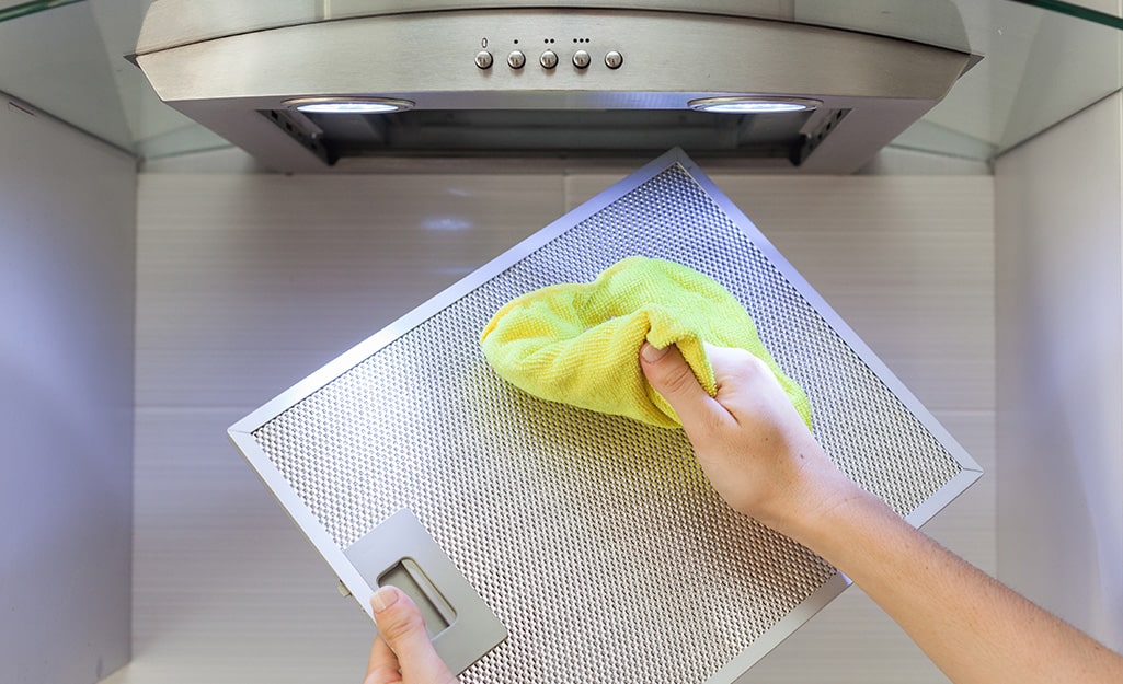 Vệ Sinh Máy Hút Mùi Nhà Bếp Giúp Tăng Hiệu Suất Hút, Giảm Mùi Thức Ăn Và Tăng Tuổi Thọ Thiết Bị