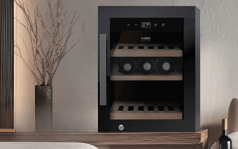 Ưu Điểm Của Tủ Bảo Quản Rượu Vang 12 Chai Là Nhỏ Gọn, Giá Thành Tốt, Vận Hành Êm Và Tiết Kiệm Điện