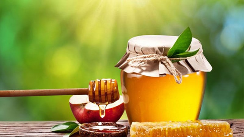 Mật Ong Để Tủ Lạnh Được Không Và Cách Bảo Quản Đúng
