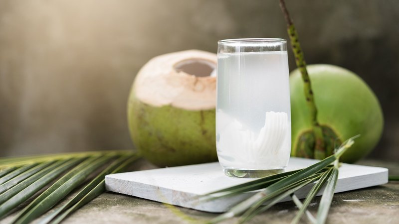 Giải Đáp Nước Dừa Để Tủ Lạnh Được Bao Lâu: 2-3 Tuần Cho Quả Nguyên Và 24-48 Giờ Cho Nước Đã Lấy Ra Giải Đáp Nước Dừa Để Tủ Lạnh Được Bao Lâu: 2-3 Tuần Cho Quả Nguyên Và 24-48 Giờ Cho Nước Đã Lấy Ra