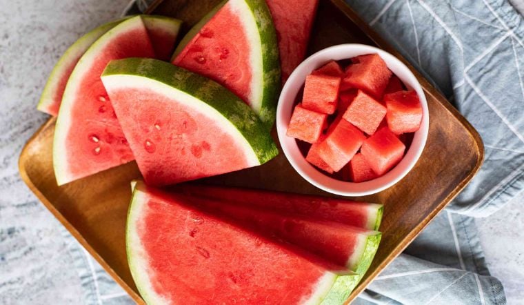 Dưa Hấu Để Tủ Lạnh Được Bao Lâu? 3-5 Ngày Cho Dưa Đã Cắt Và Tối Đa 3 Tuần Cho Dưa Nguyên Quả Dưa Hấu Để Tủ Lạnh Được Bao Lâu? 3-5 Ngày Cho Dưa Đã Cắt Và Tối Đa 3 Tuần Cho Dưa Nguyên Quả