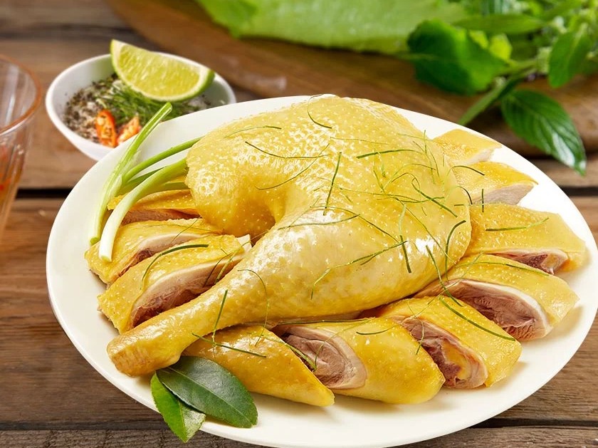 Bạn Băn Khoăn Gà Luộc Để Tủ Lạnh Được Bao Lâu? Tìm Hiểu Ngay Cách Chế Biến Gà Luộc Để Tủ Lạnh Và Mẹo Bảo Quản Thịt Gà Qua Đêm Luôn Tươi Ngon Tại Phan Bếp
