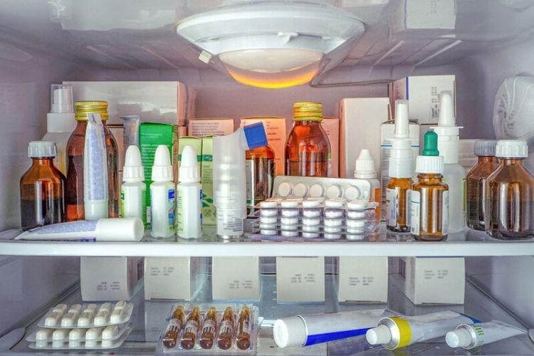 Bạn Băn Khoăn Có Nên Bảo Quản Thuốc Trong Tủ Lạnh? Bài Viết Phân Tích Chi Tiết Từ Thuốc Tây, Thuốc Nhỏ Mắt Đến Thuốc Bắc Sắc Sẵn. Xem Ngay Tư Vấn Tại Phan Bếp.