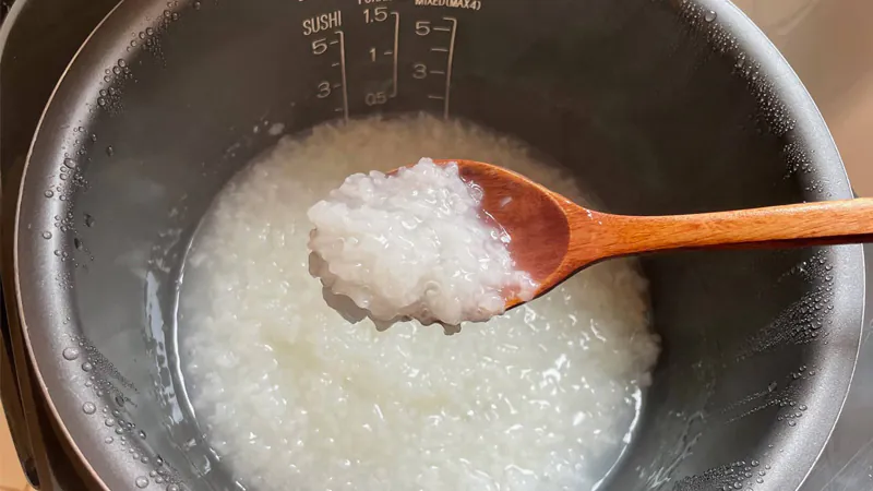 Dấu Hiệu Nhận Biết Cháo Trắng Đã Bị Hỏng