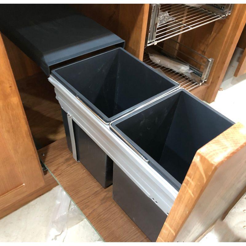 hùng đựng rác Hafele là giải pháp giữ nhà bếp luôn sạch thoáng hùng đựng rác Hafele là giải pháp giữ nhà bếp luôn sạch thoáng