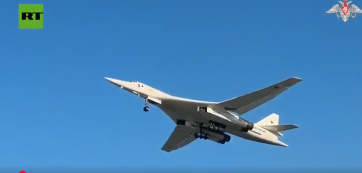 Nga điều máy bay ném bom chiến lược Tu-160 tuần tra Bắc Cực giữa lúc căng thẳng với NATO lên đỉnh điểm Nga điều máy bay ném bom chiến lược Tu-160 tuần tra Bắc Cực giữa lúc căng thẳng với NATO lên đỉnh điểm