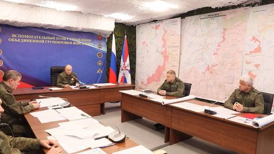 Tối hậu thư từ Điện Kremlin: Nga cảnh báo mở rộng vùng đệm an ninh và chuẩn bị cho những “quyết sách lớn” Tối hậu thư từ Điện Kremlin: Nga cảnh báo mở rộng vùng đệm an ninh và chuẩn bị cho những “quyết sách lớn”