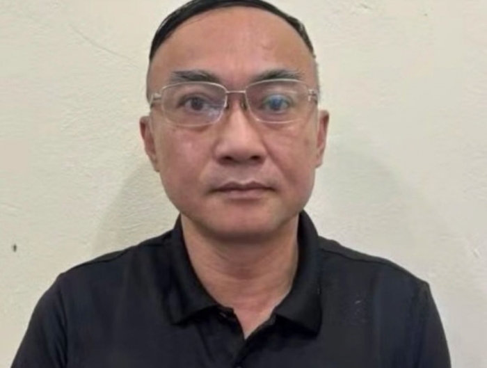 danh-hoi-dong-hang-xom-vi-cho-tha-rong-o-ha-noi-nan-nhan-chan-thuong-nao-hung-thu-doi-mat-an-nang (1)