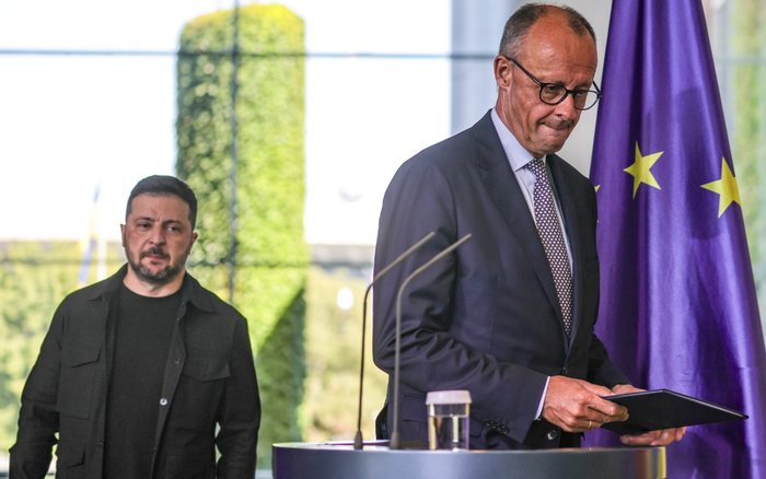 tong-thong-ukraine-volodymyr-zelensky-va-thu-tuong-duc-friedrich-merz-telegraph-1763089963762598852504