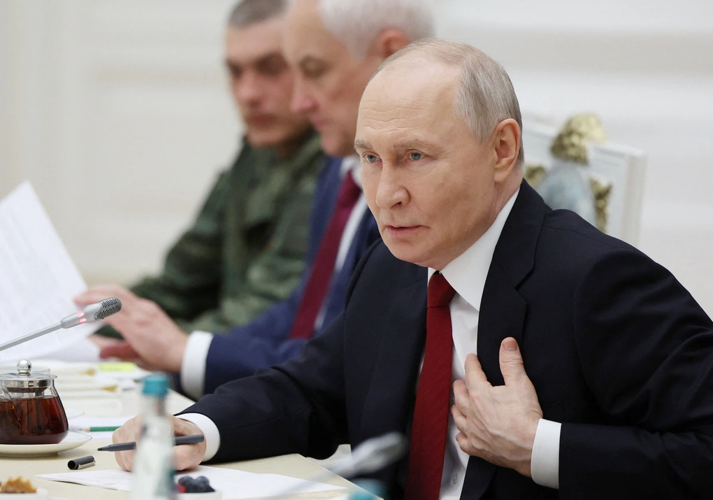 putinreutesr-1781308804103