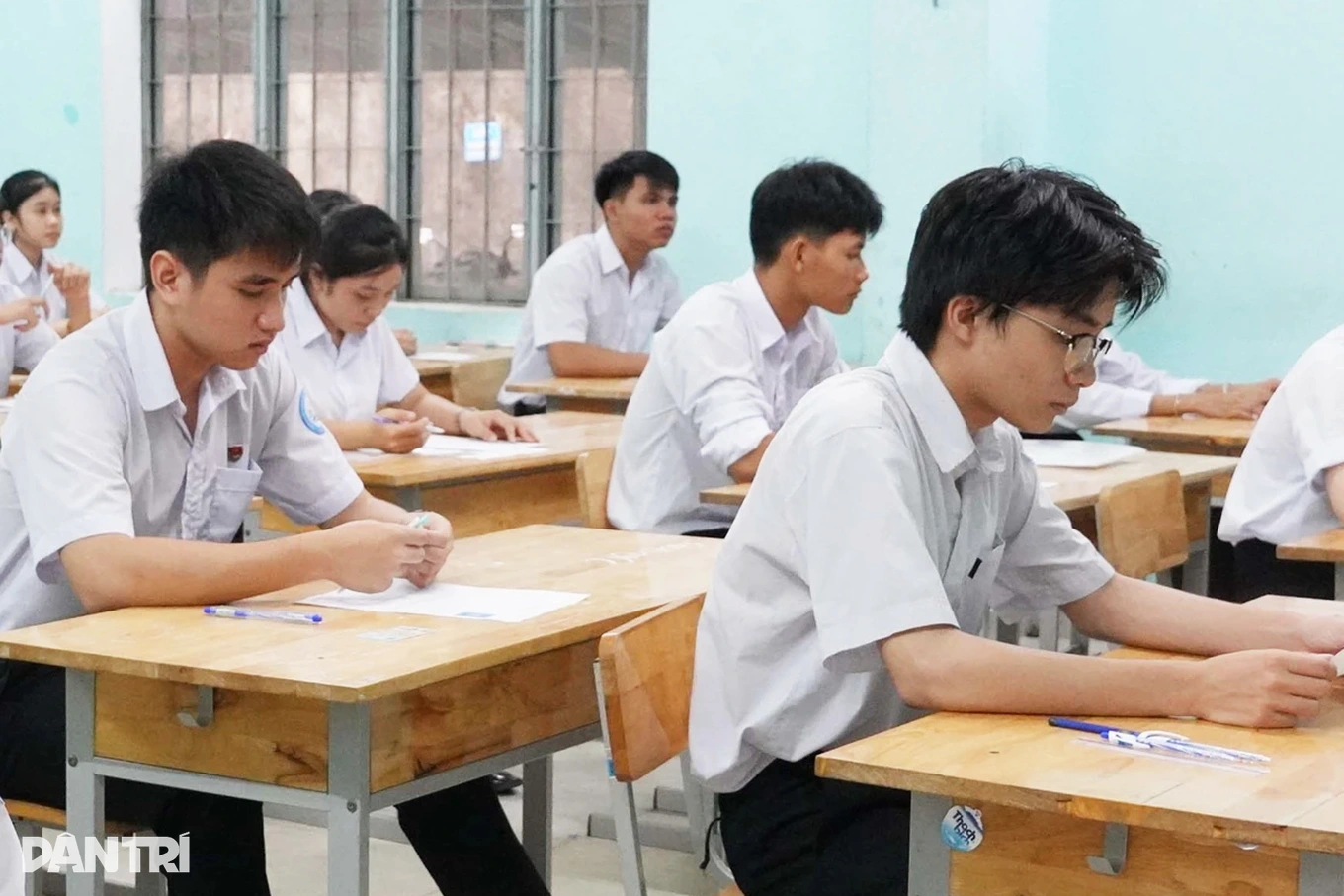 thi-sinh-thi-tot-nghiep-2026quang-ngaiquoc-trieu-1783835804315
