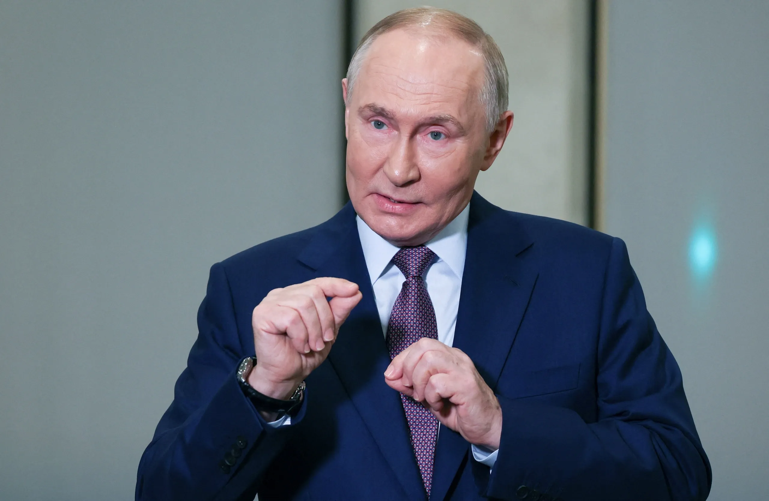 2025-10-23t165325z450363078rc2shhajg24crtrmadp3ukraine-crisis-russia-usa-sanctions-17612713322481741741474
